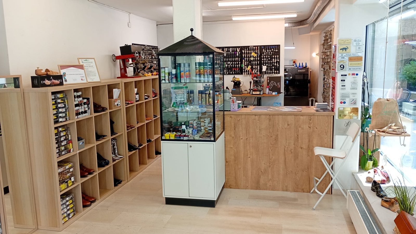 Calzoleria Max & Katy – La bottega artigianale a Lugano